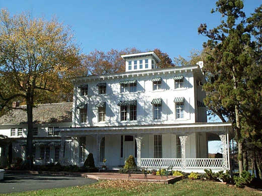 WilsonAlexander_House_front2_Peg.jpg (45417 bytes)