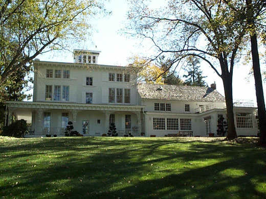 WilsonAlexander_House_rear_Peg.jpg (50748 bytes)