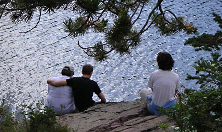 PICT0150LastVisitWithKris01.JPG (75828 bytes)